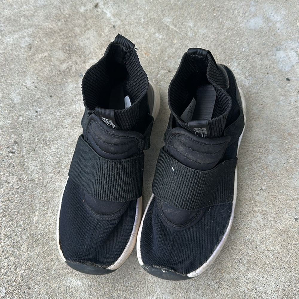 Zara Kids Black slip on sneakers size 32 - Picture 3 of 7